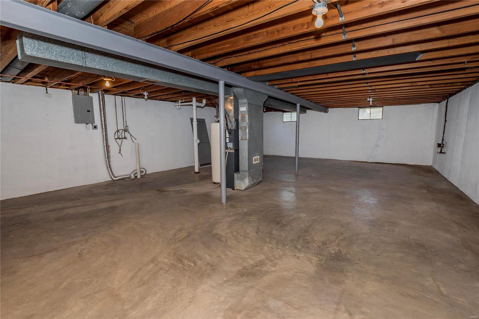 883 Rinzetta Drive St. Louis, MO 63129 - Photo 19 of 23