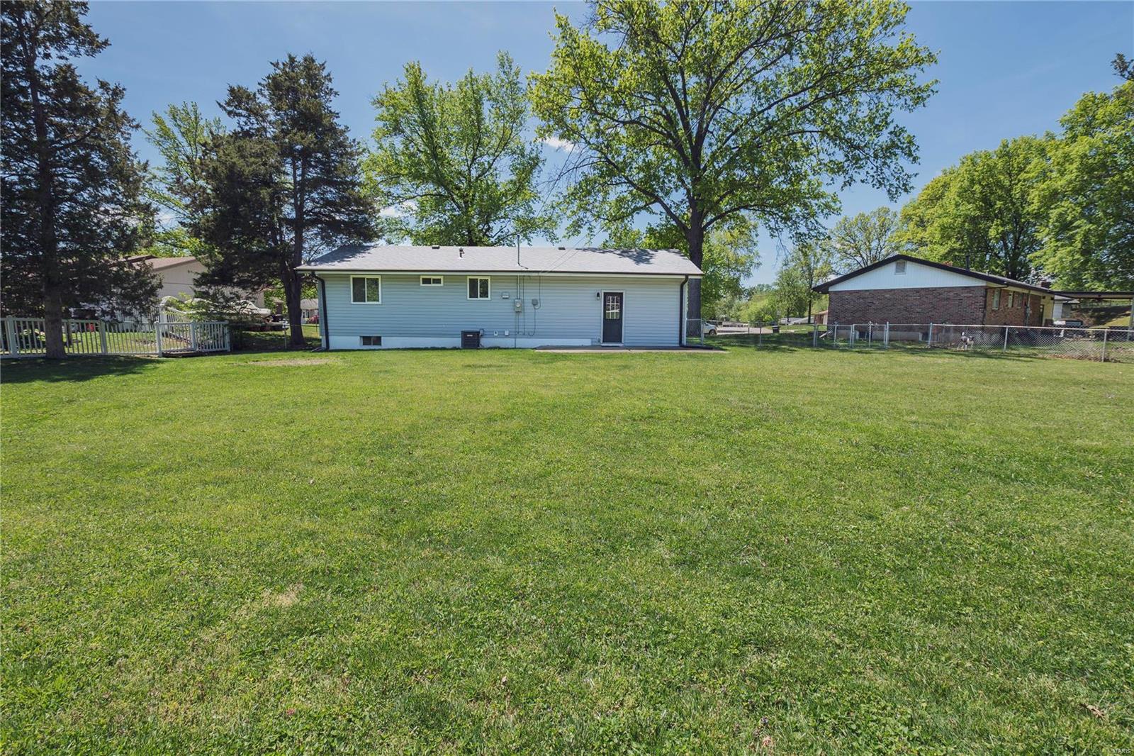 883 Rinzetta Drive St. Louis, MO 63129 - Photo 23 of 23