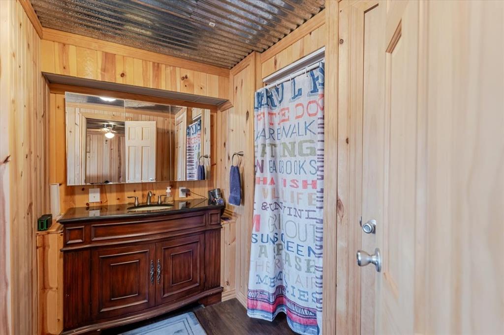 2334 San Bar Road, Unit 71 Graford, TX 76449 - Photo 18 of 40 Beautiful vanity