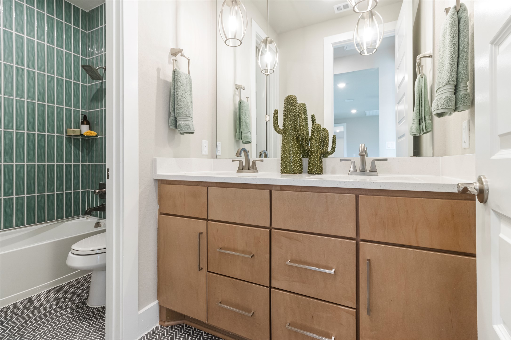 605 Crescent View Drive Georgetown, TX 78628 - Photo 29 of 39 a bathroom with a sink toilet and shower