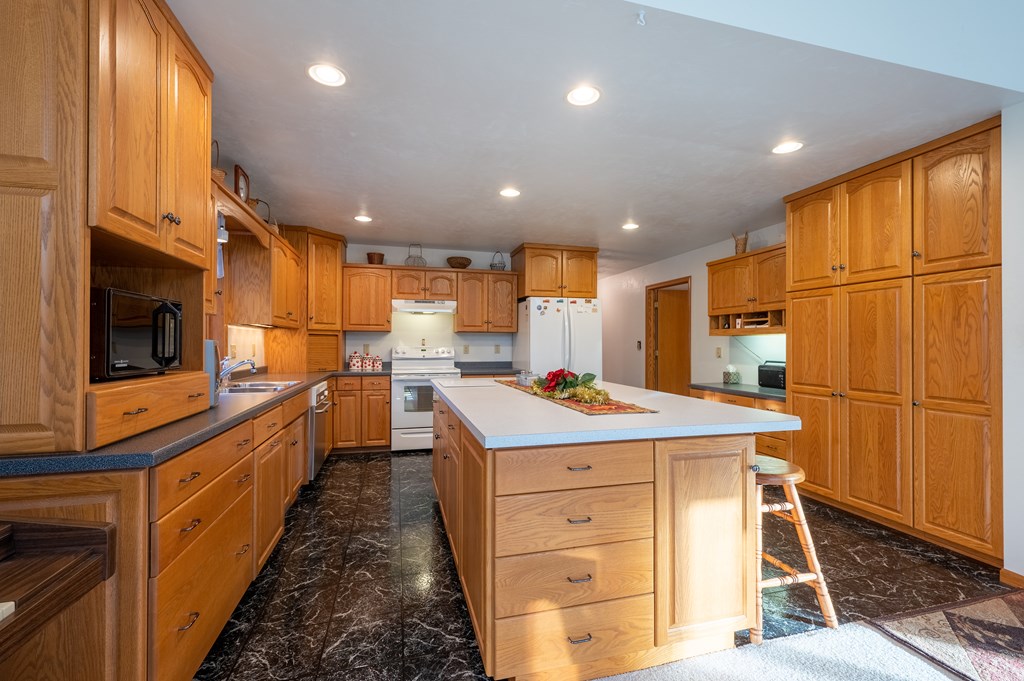 8808 Spring Road Fish Creek, WI 54212 - Photo 8 of 40 Gallery Image 8