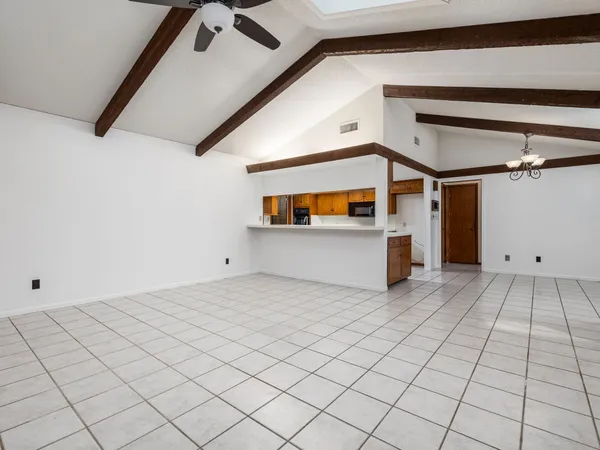 $672,500 | 806 Country Club Road, Georgetown, TX 78628