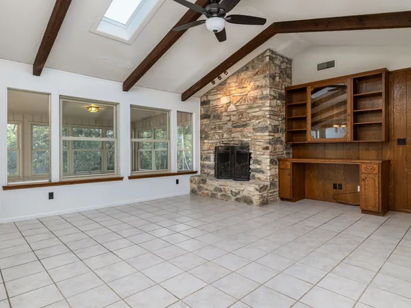 $672,500 | 806 Country Club Road, Georgetown, TX 78628