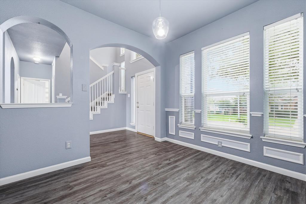 4545 Ridgepointe Drive The Colony, TX 75056 - Photo 5 of 37