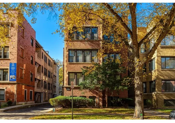 $2,995 | 1132 Maple Avenue, Unit 2, Evanston, IL 60202