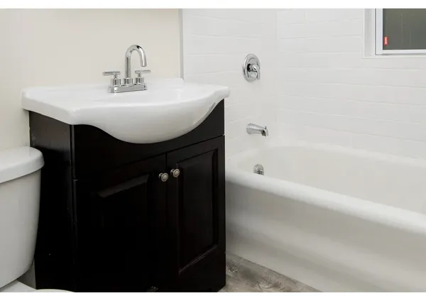 $2,995 | 1132 Maple Avenue, Unit 2, Evanston, IL 60202