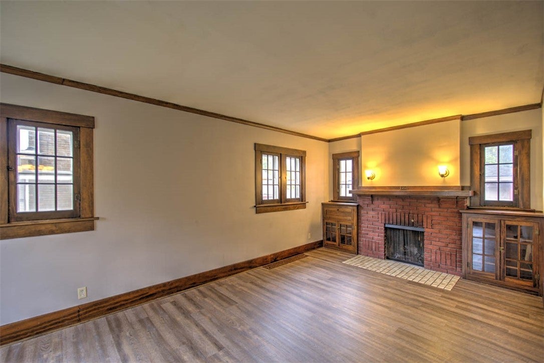 1945 West Wood Street Decatur, IL 62522 - Photo 3 of 22 Gallery Image 3