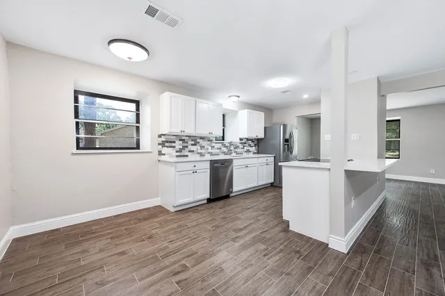 $475,000 | 13725 West 6th Street, Santa Fe, TX 77510