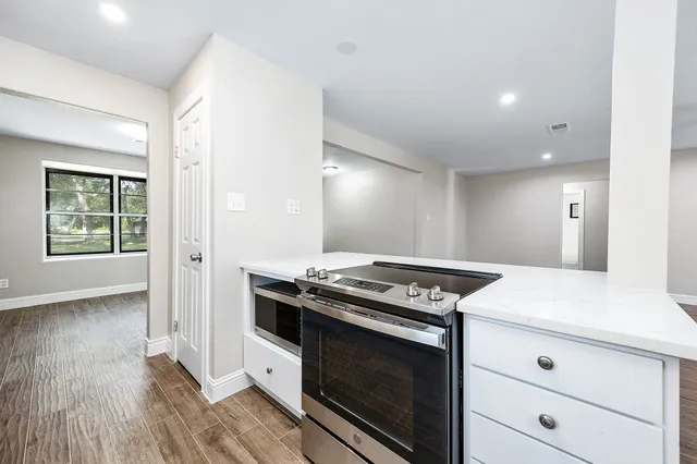 $475,000 | 13725 West 6th Street, Santa Fe, TX 77510