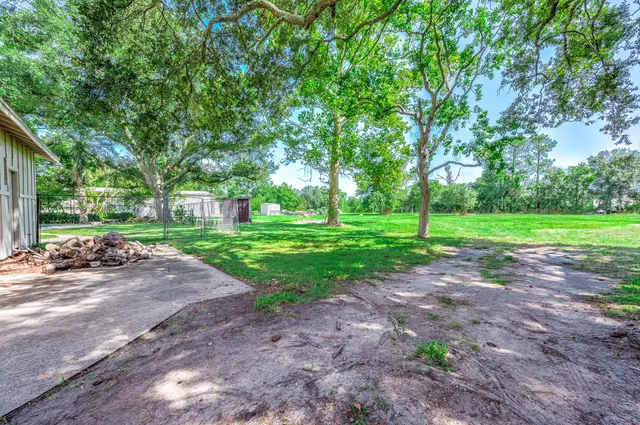 $475,000 | 13725 West 6th Street, Santa Fe, TX 77510