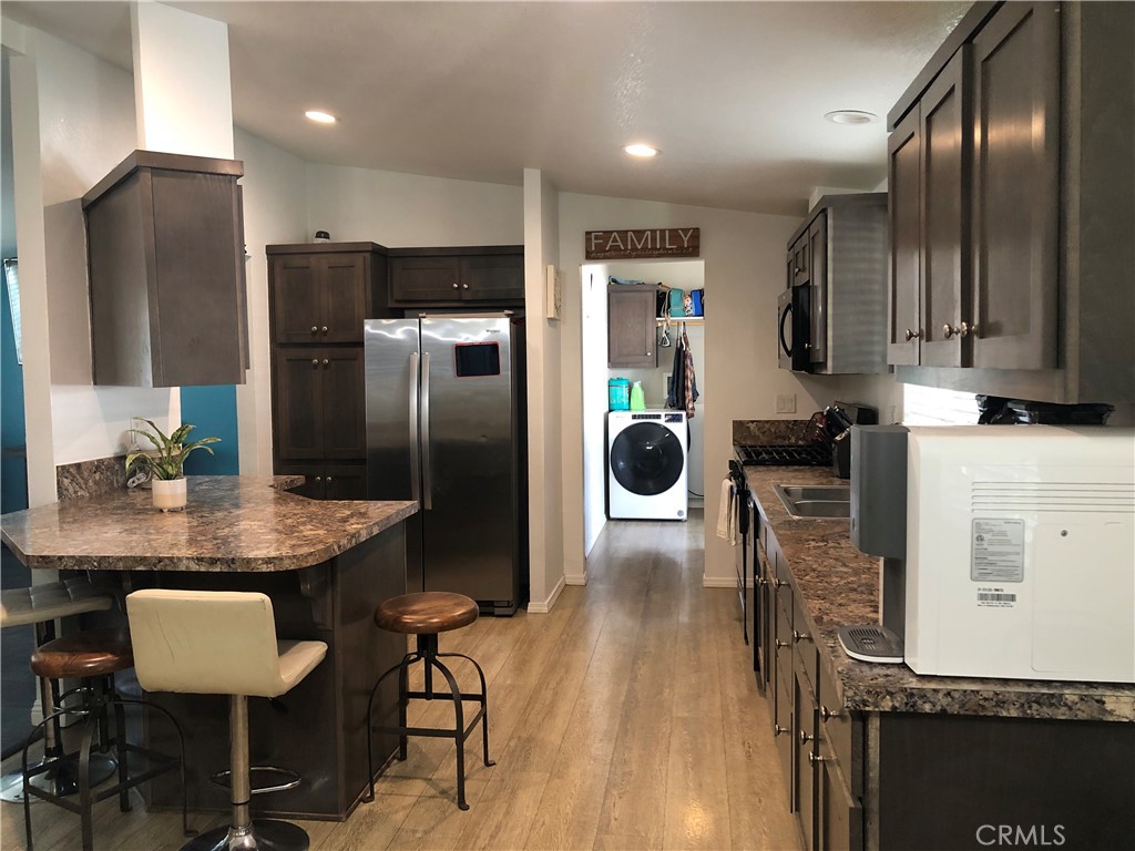 4901 Green River Road, Unit 292 Corona, CA 92878 - Photo 19 of 51