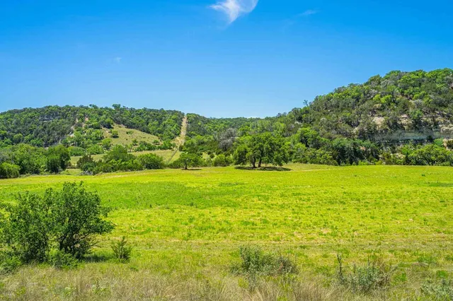 $6,250,000 | 161 Flach Rnch Road, Comfort, TX 78013