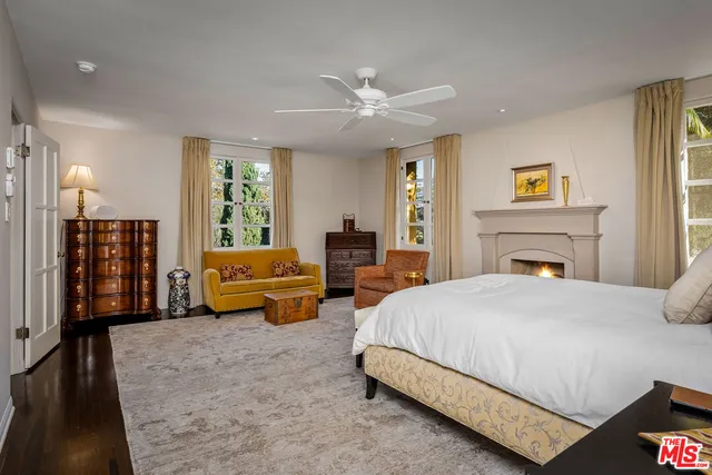 a view of yard with patio