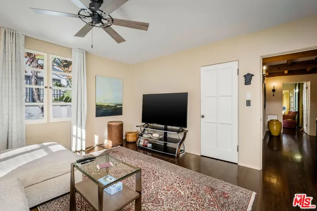 $15,000 | 500 North Las Palmas Avenue, Los Angeles, CA 90004