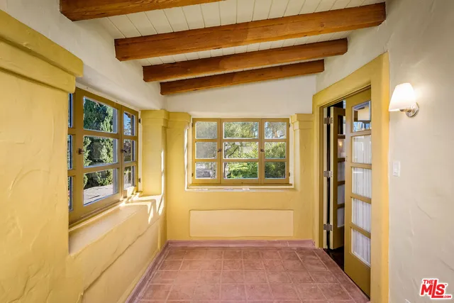 $15,000 | 500 North Las Palmas Avenue, Los Angeles, CA 90004