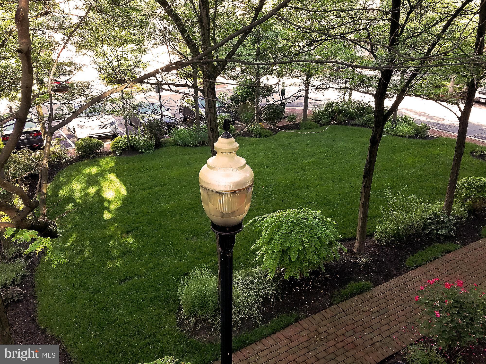 334 Helmuth Lane Alexandria, VA 22304 - Photo 7 of 7 View of Helmuth Pocket Park from deck