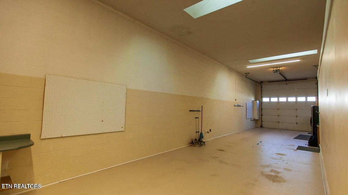 275 Hawthorn Loop Crossville, TN 38555 - Photo 12 of 59 20260112175548851434000000-o