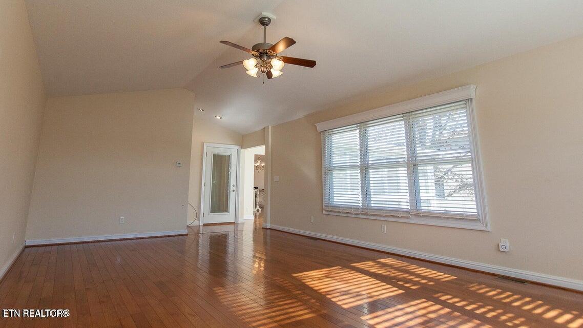 275 Hawthorn Loop Crossville, TN 38555 - Photo 48 of 59 20260112175939672013000000-o