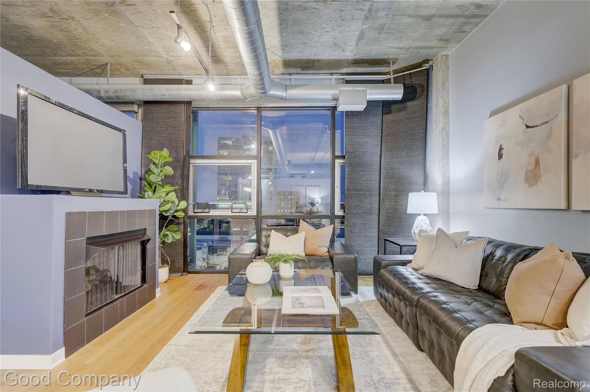 100 West Fifth Street, Unit 604 Royal Oak, MI 48067 - Photo 22 of 57 100 W. 5th St. #604-22.jpg