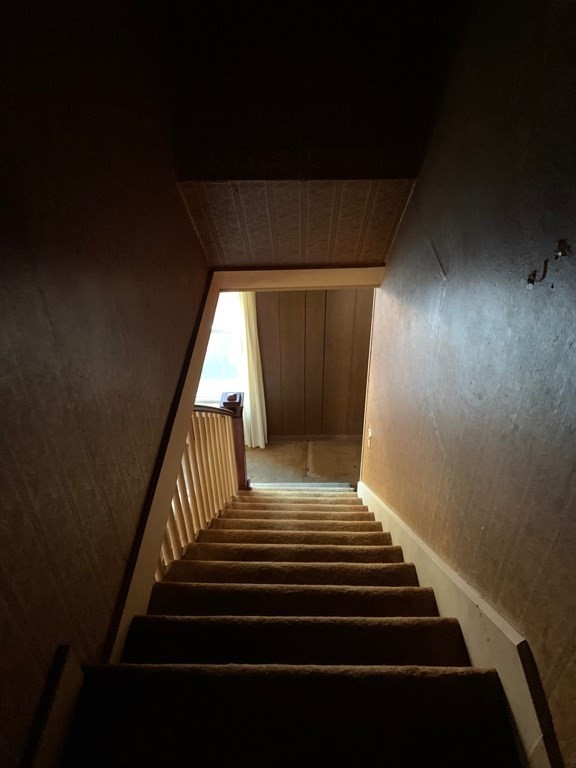 29 May Street Spencer, MA 01562 - Photo 20 of 27 a view of entryway