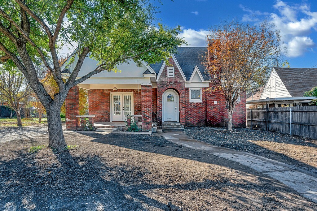 1620 North 17th Street Waco, TX 76707 - Photo 1 of 27