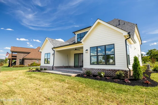 $1,046,000 | 4153 Old Club Drive, Loudon, TN 37774