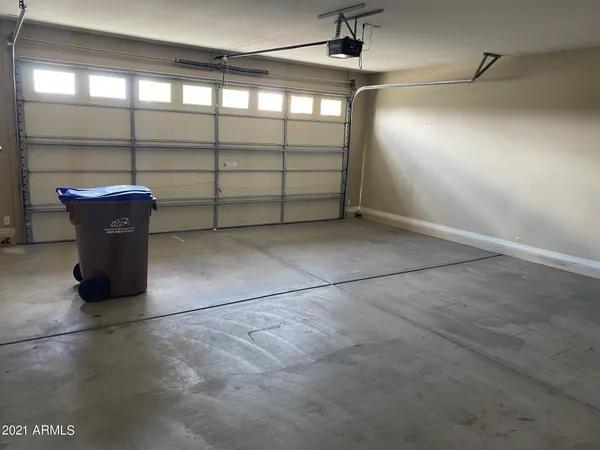 $2,350 | 33175 North Slate Creek Drive, San Tan Valley, AZ 85143