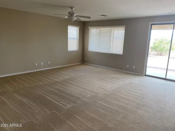 $2,350 | 33175 North Slate Creek Drive, San Tan Valley, AZ 85143