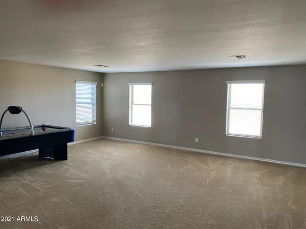 $2,350 | 33175 North Slate Creek Drive, San Tan Valley, AZ 85143