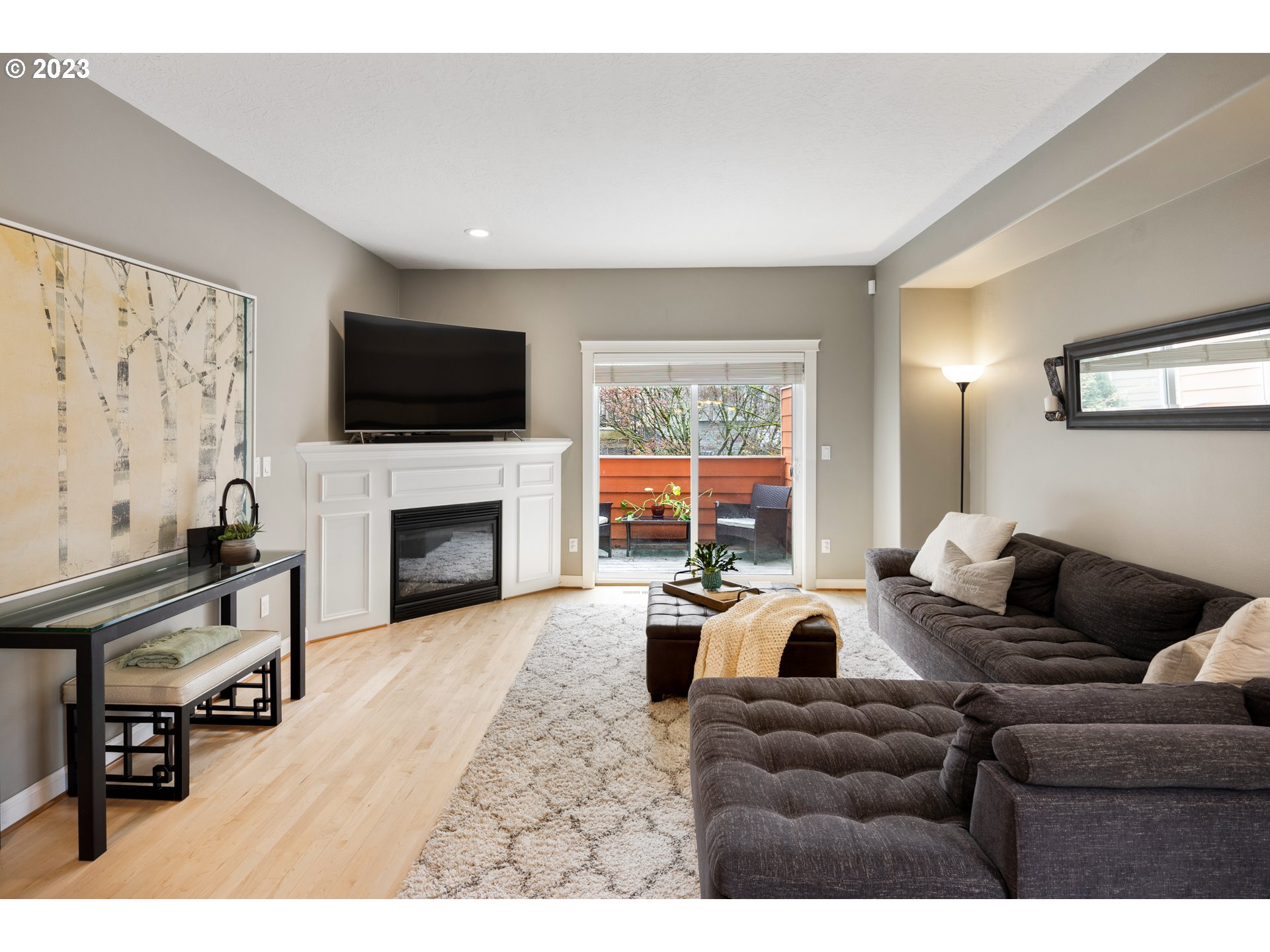 4926 Southwest View Point Terrace Portland, OR 97239 - Photo 7 of 46 Living Room