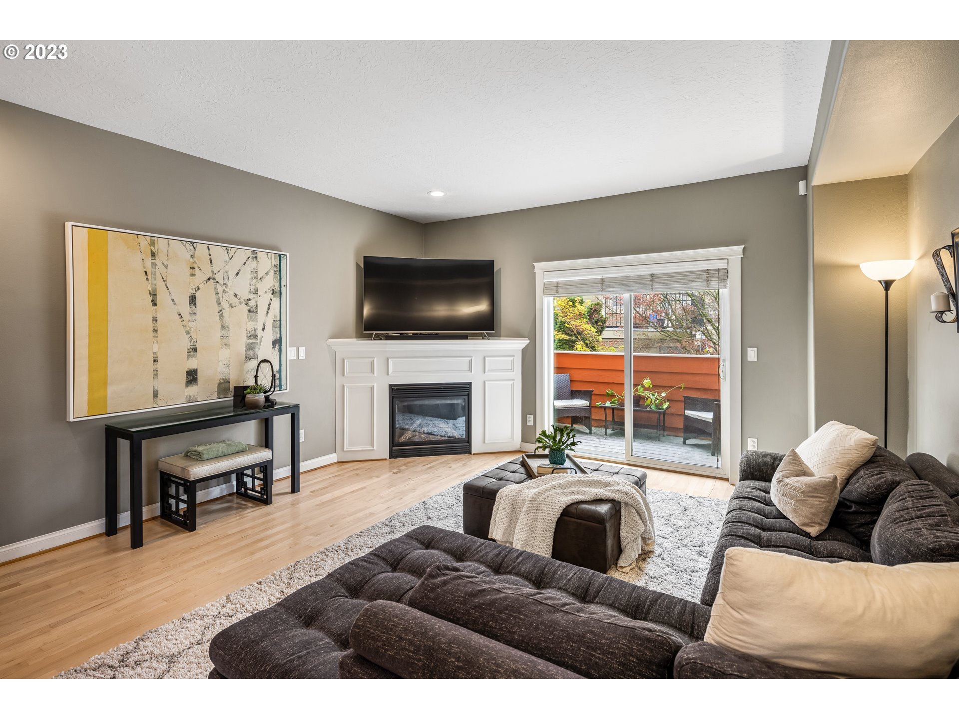 4926 Southwest View Point Terrace Portland, OR 97239 - Photo 8 of 46 Living Room