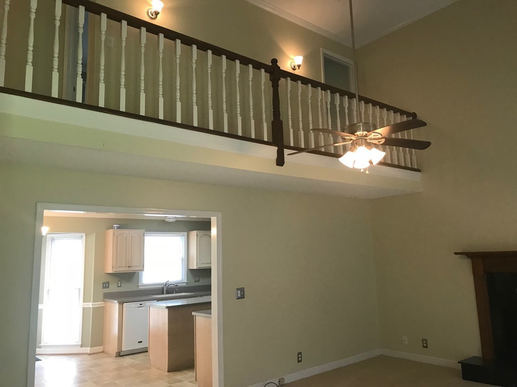 5931 Huddersfield Road Macon, GA 31210 - Photo 6 of 28 a view of entryway