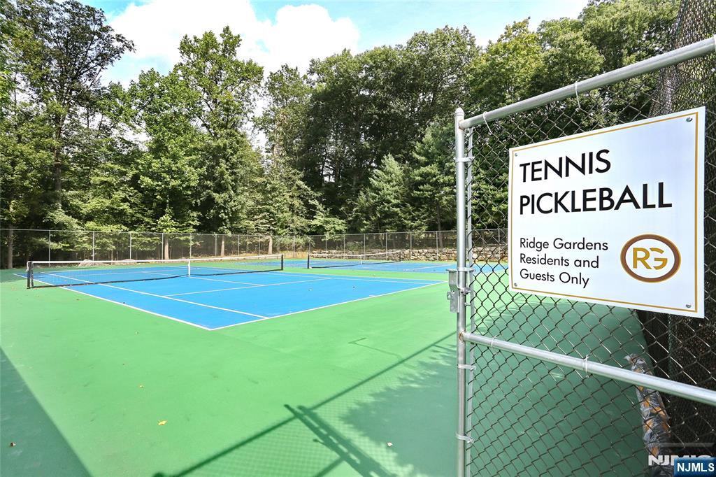 2009 Hawthorne Lane Mahwah, NJ 07430 - Photo 25 of 31