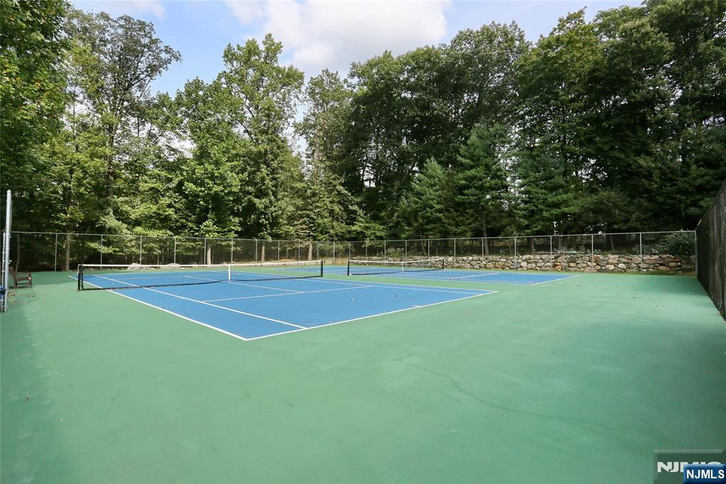 2009 Hawthorne Lane Mahwah, NJ 07430 - Photo 26 of 31 a view of a tennis court