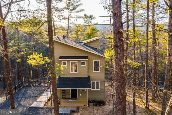 $525,000 | 1355 Greenview Drive, Basye, VA 22842