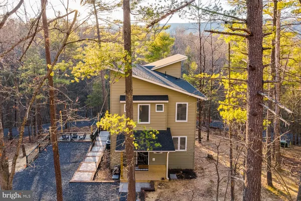 $525,000 | 1355 Greenview Drive, Basye, VA 22842