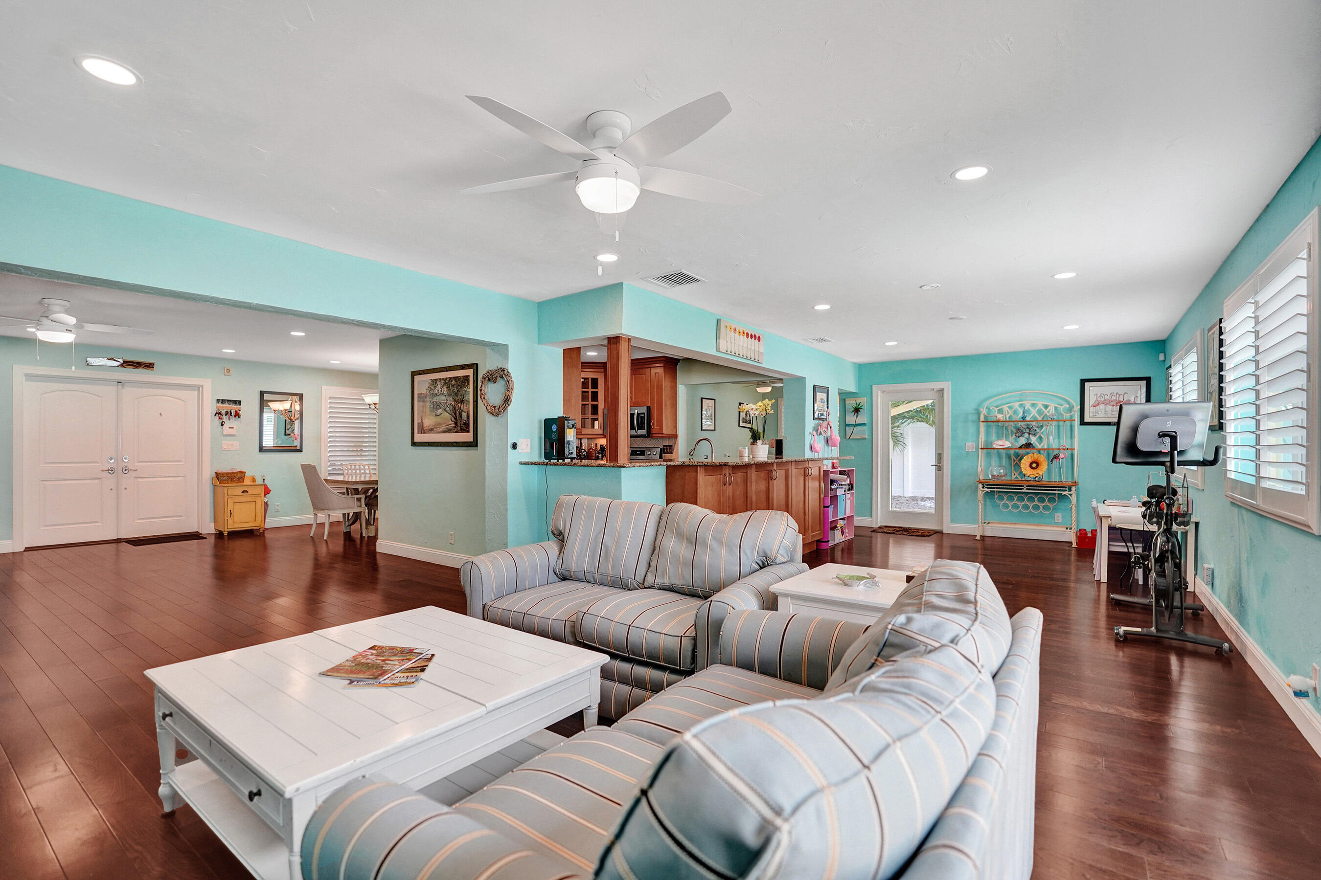 161 Southwest 8th Terrace Boca Raton, FL 33486 - Photo 8 of 78 DSC07315