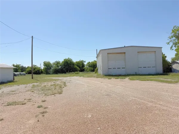 $450,000 | 913 North Rice Street, Hamilton, TX 76531