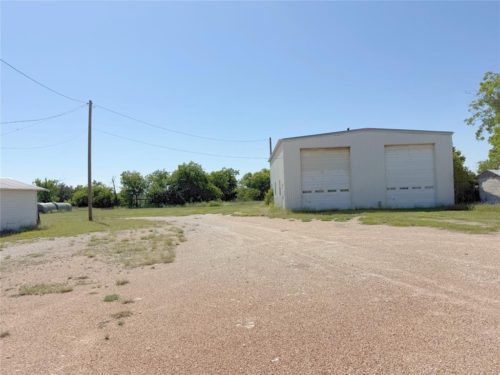 913 North Rice Street Hamilton, TX 76531 - Photo 1 of 28