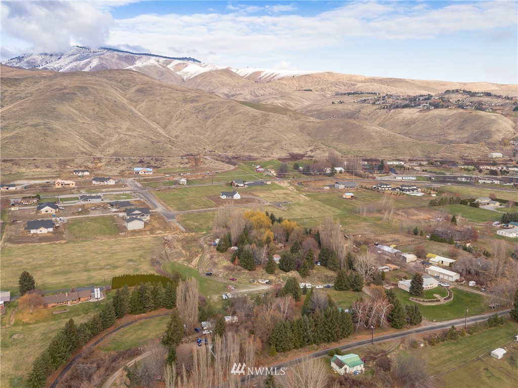 1808 Lower Monitor Road Wenatchee, WA 98801 - Photo 1 of 11 Gallery Image 1