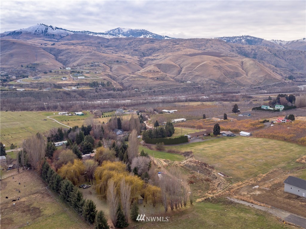 1808 Lower Monitor Road Wenatchee, WA 98801 - Photo 3 of 11 Gallery Image 3