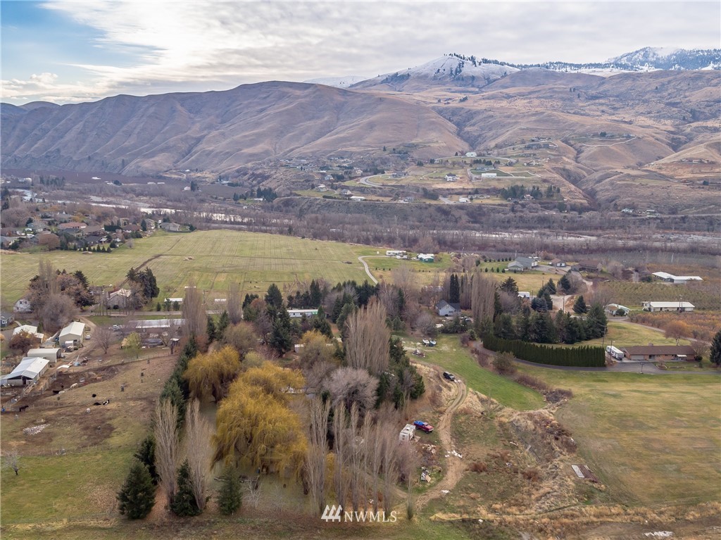 1808 Lower Monitor Road Wenatchee, WA 98801 - Photo 4 of 11 Gallery Image 4