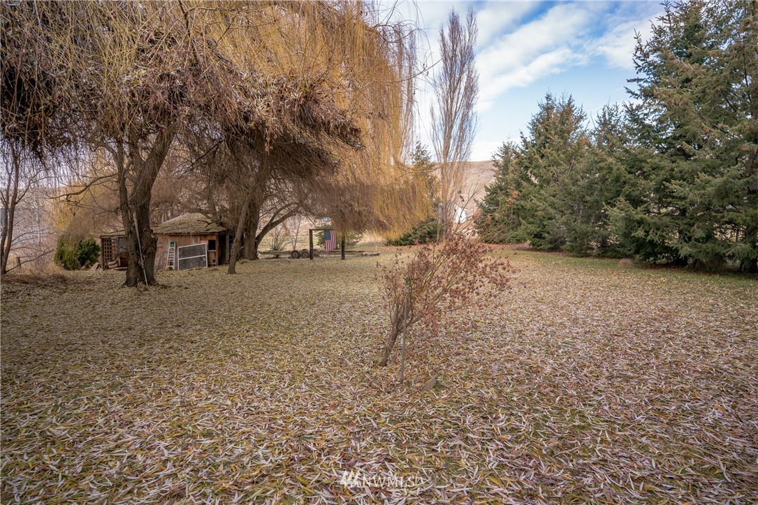 1808 Lower Monitor Road Wenatchee, WA 98801 - Photo 8 of 11 Gallery Image 8