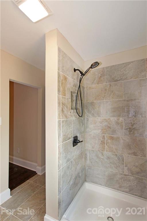 6425 Cheatham Ford Road Hiddenite, NC 28636 - Photo 12 of 40 Gallery Image 12