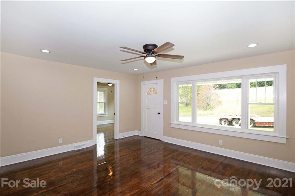 6425 Cheatham Ford Road Hiddenite, NC 28636 - Photo 19 of 40 Gallery Image 19