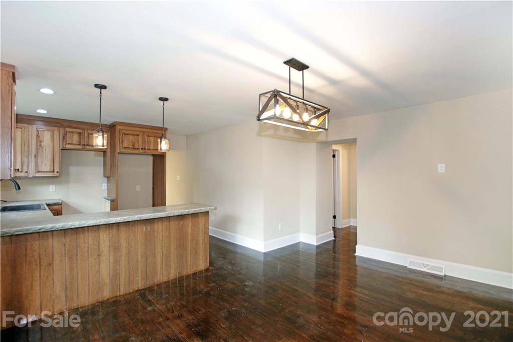 6425 Cheatham Ford Road Hiddenite, NC 28636 - Photo 5 of 40 Gallery Image 5