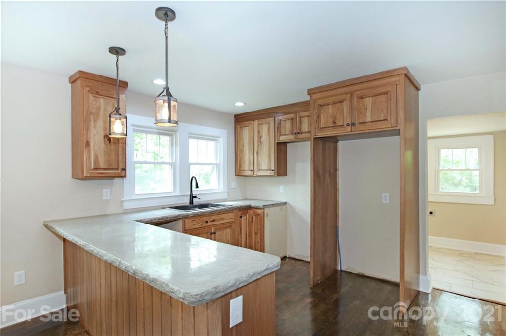 6425 Cheatham Ford Road Hiddenite, NC 28636 - Photo 6 of 40 Gallery Image 6