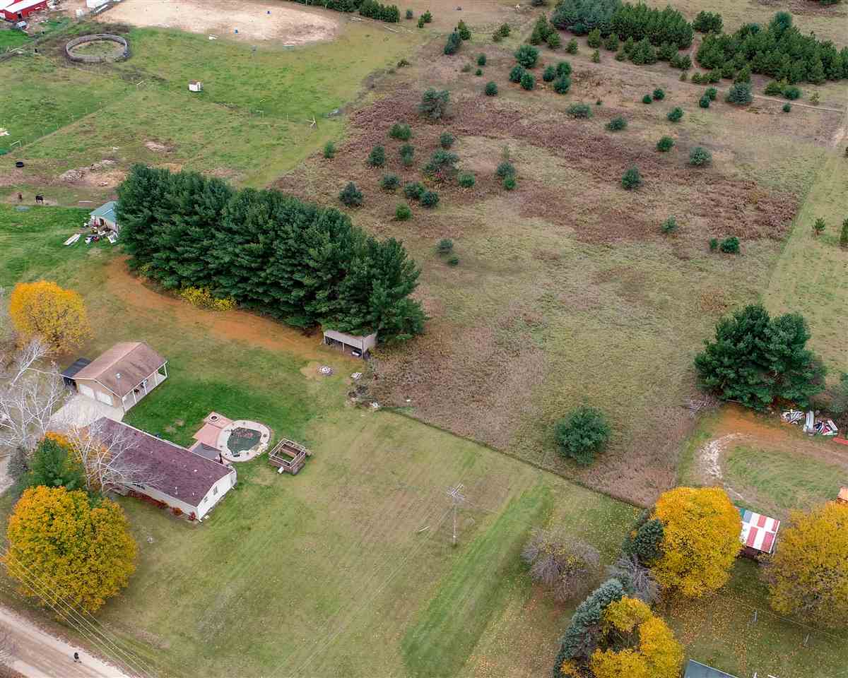 7183 North Gilmore Road Farwell, MI 48622 - Photo 36 of 36 1881694-35.JPG