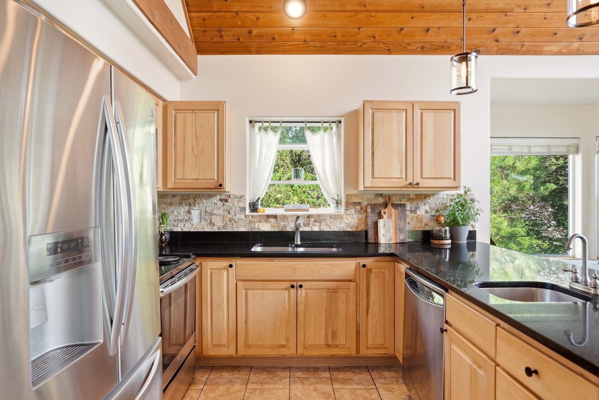 9832 Scotia Road Newport, WA 99156 - Photo 11 of 44 Gallery Image 11