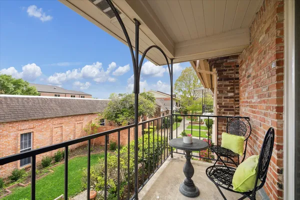 $2,195 | 1880 Saxony Lane, Houston, TX 77058